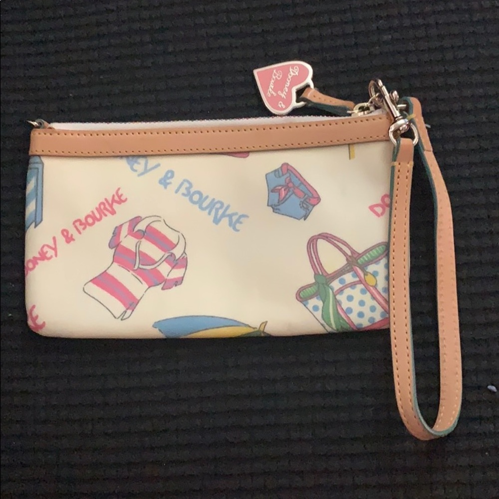 Dooney & Bourke wristlet